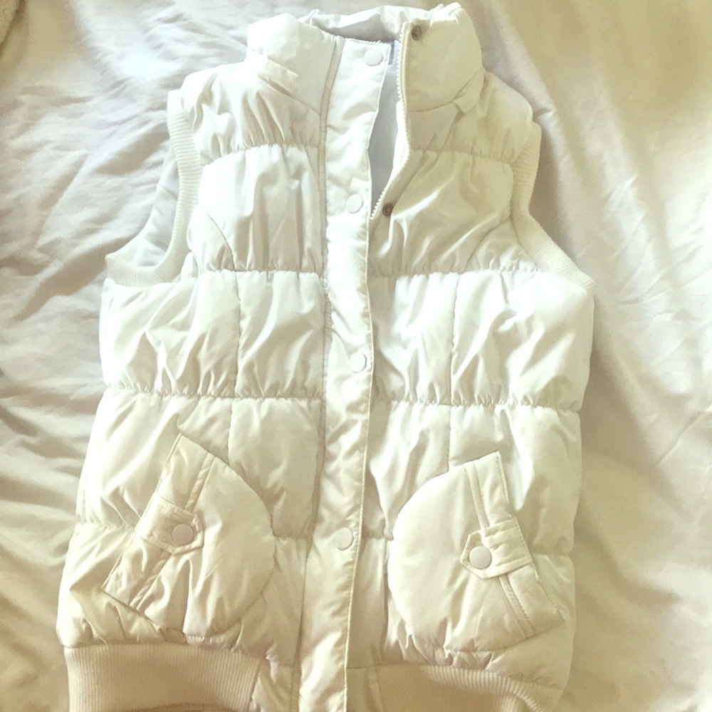 White vest
